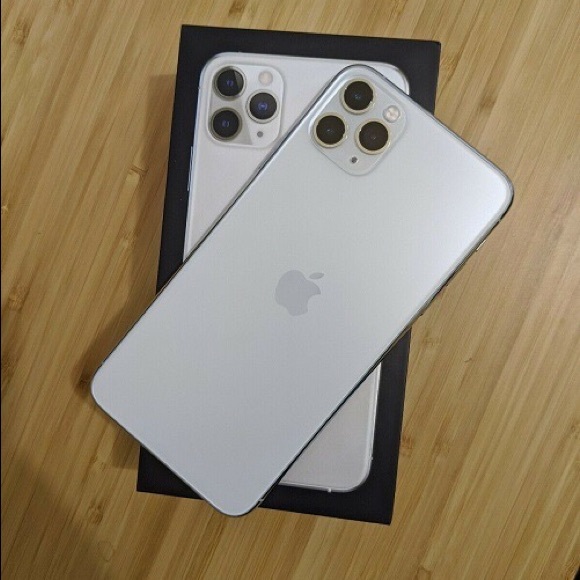 iPhone 11 - Picture 3 of 4